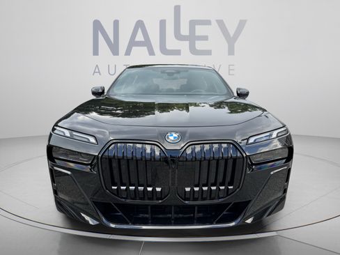 Used 2026 BMW i7 eDrive50 w/ M Sport Package RWD image 8