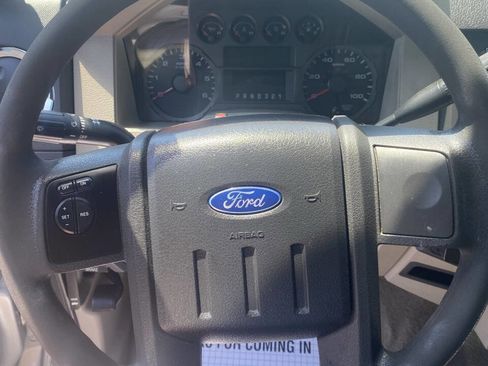 Used 2010 Ford F250 XLT AWD/4WD image 13