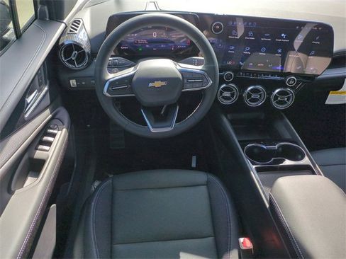 New 2026 Chevrolet Blazer EV LT image 8