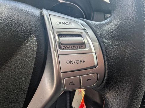 Used 2014 Nissan Rogue S image 14