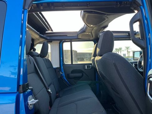 Used 2024 Jeep Wrangler Unlimited AWD/4WD image 17