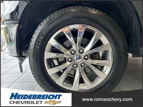 Used 2017 Ford F150 XLT w/ Equipment Group 302A Luxury AWD/4WD image 7