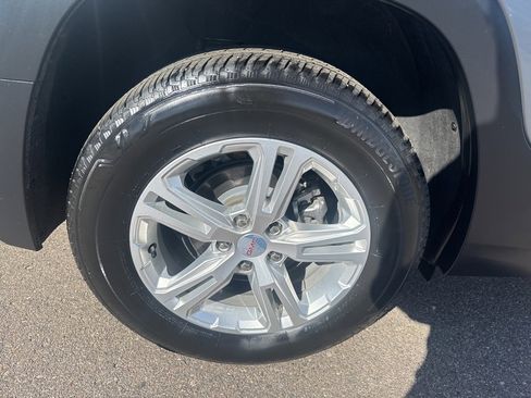 Certified 2024 GMC Terrain SLE image 9