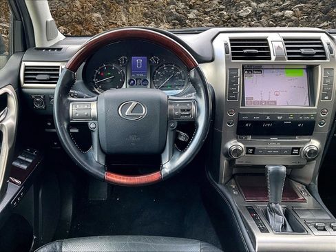 Used 2016 Lexus GX 460 w/ Premium Package image 5