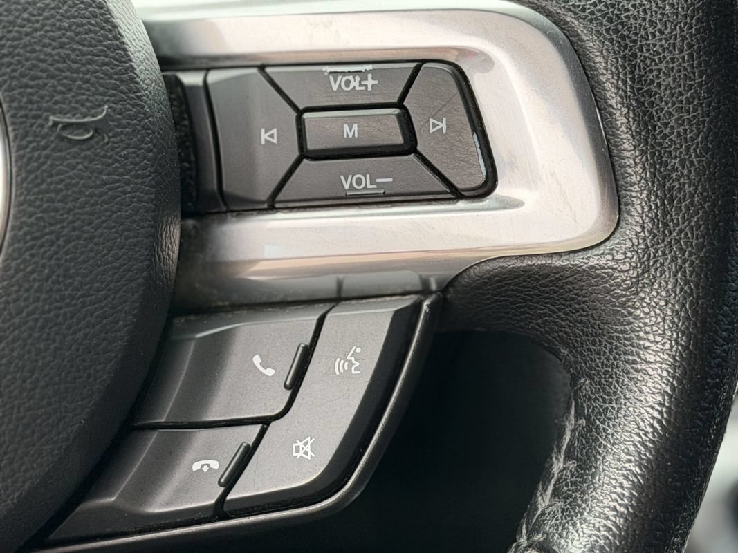 Used 2015 Ford Mustang Premium RWD image 21