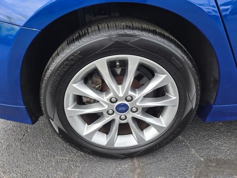 Used 2017 Ford Fusion SE FWD image 41