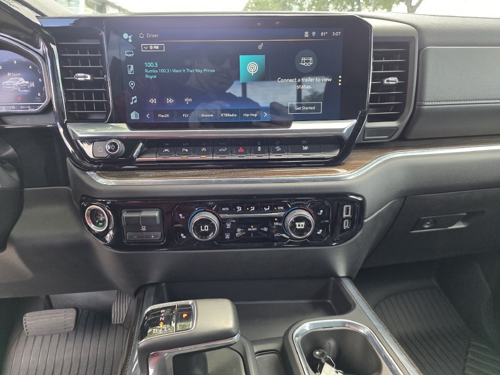 Used 2024 Chevrolet Silverado 1500 RST AWD/4WD image 17