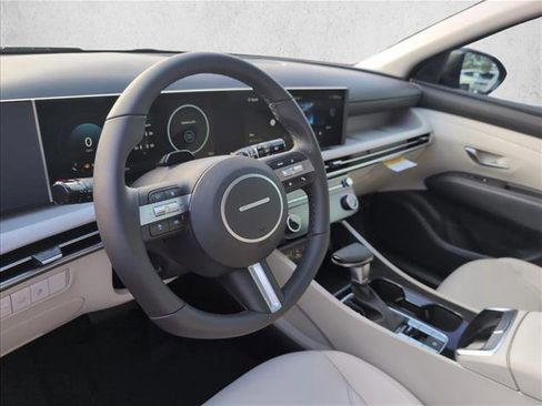 New 2026 Hyundai Tucson SEL image 3