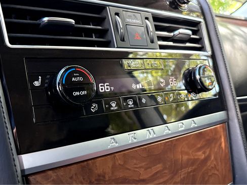 Used 2023 Nissan Armada SL image 9