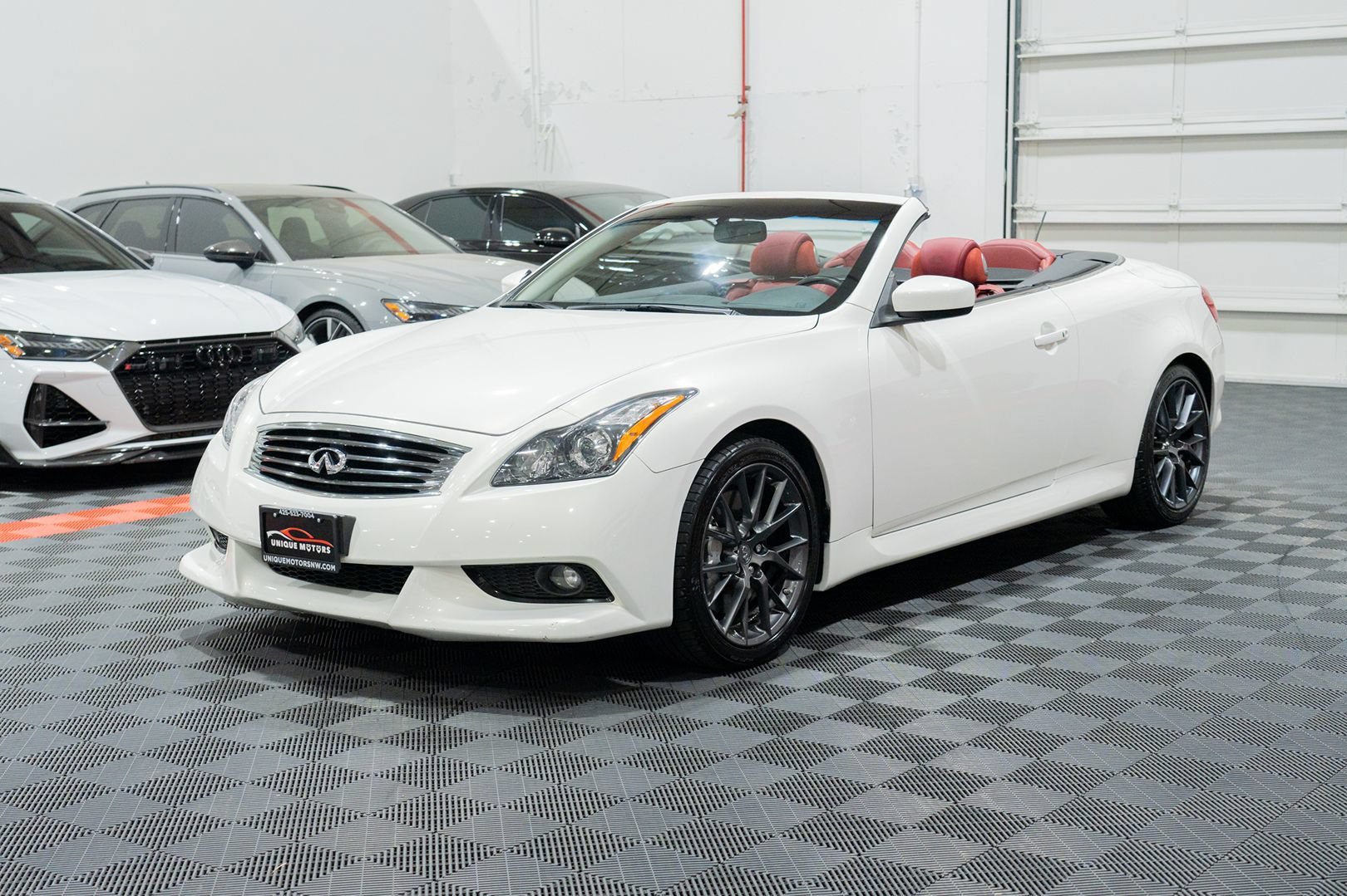 Used 2013 INFINITI G37 IPL RWD image 3