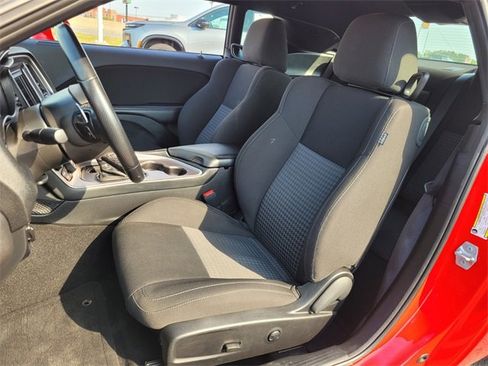 Used 2022 Dodge Challenger GT image 9
