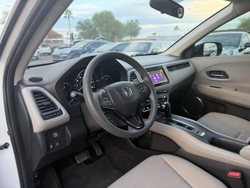 Used 2018 Honda HR-V EX image 21