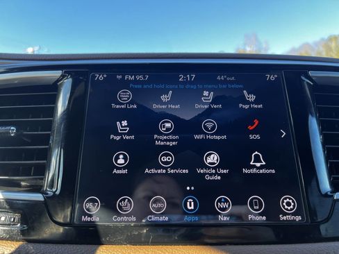 Used 2020 Chrysler Pacifica Limited image 34