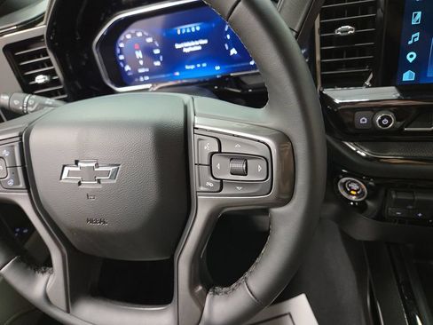 Certified 2026 Chevrolet Silverado 2500 ZR2 w/ LPO, Dark Essentials Package AWD/4WD image 18