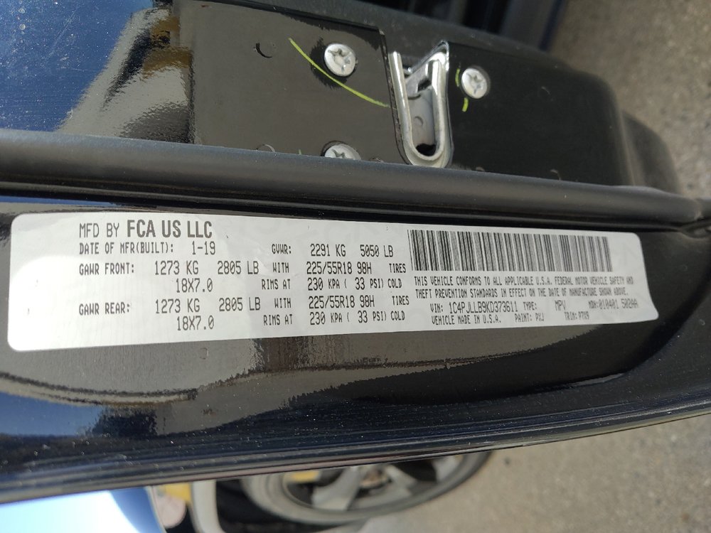 Used 2019 Jeep Cherokee Latitude Plus FWD image 33