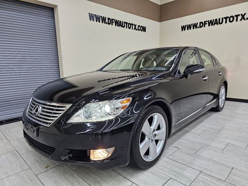 Used 2012 Lexus LS 460 Luxury image 2