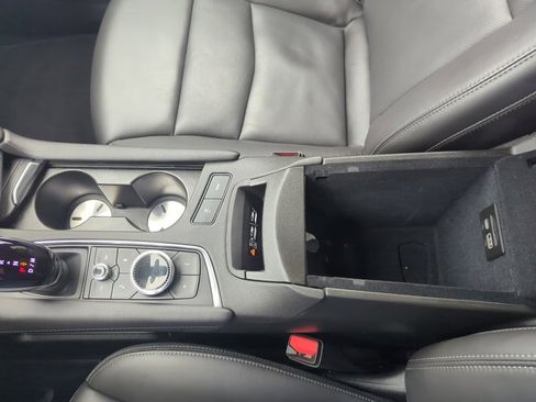 Used 2025 Cadillac XT6 Premium Luxury image 24