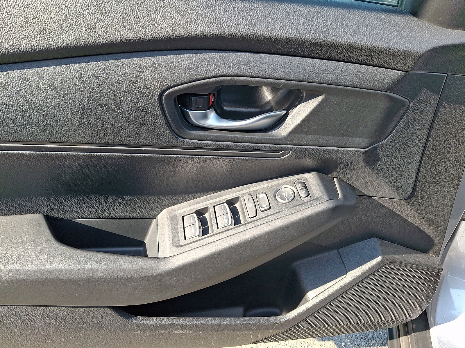 Used 2023 Honda Accord LX image 12