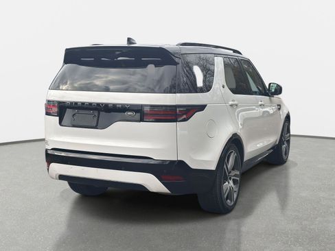 Used 2023 Land Rover Discovery S R-Dynamic image 5