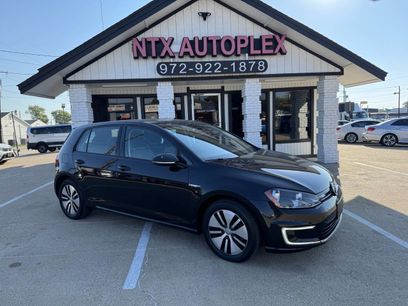 Used 2016 Volkswagen e-Golf SE w/ DC Fast Charging Package