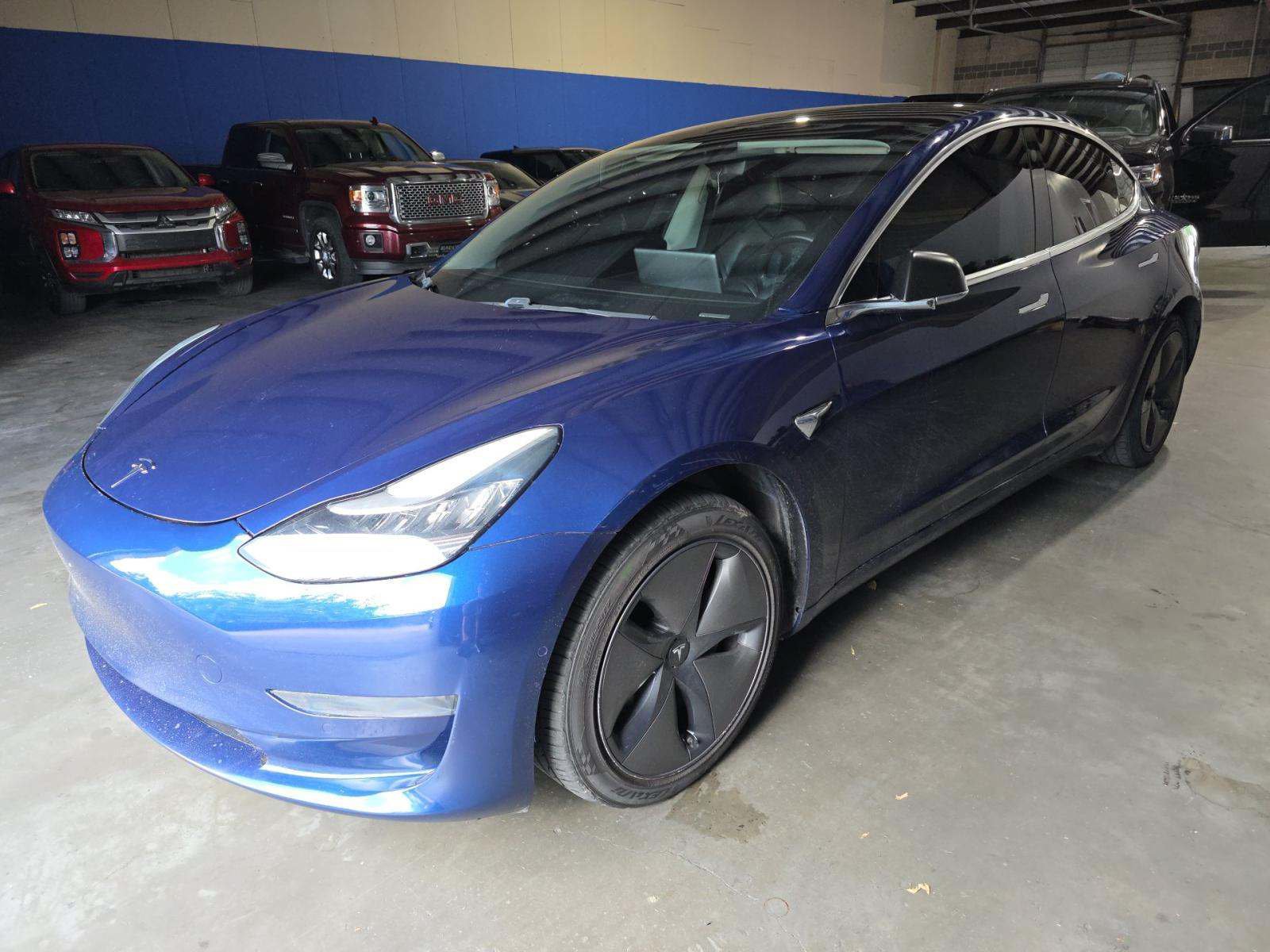 Used 2019 Tesla Model 3 Standard Range RWD image 1