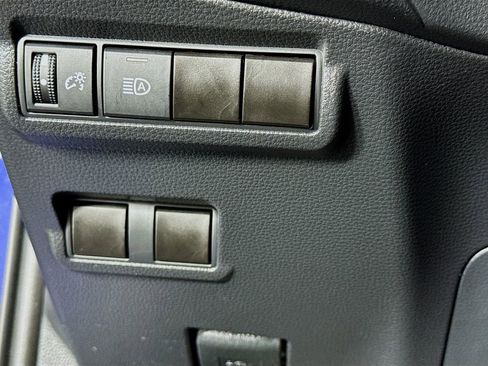 Used 2022 Toyota Corolla Cross XLE image 14