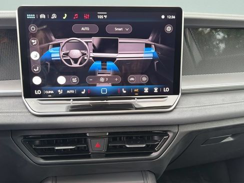 New 2026 Volkswagen Tiguan SE FWD image 20