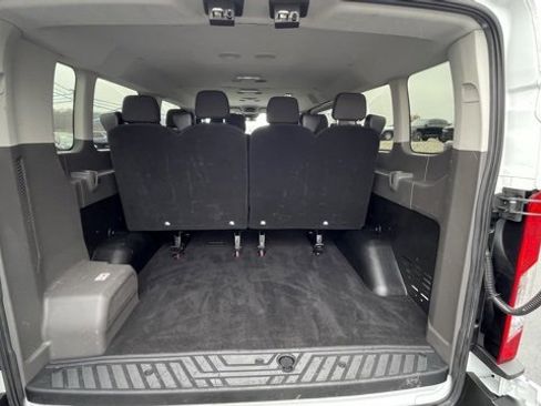 Used 2023 Ford Transit 350 XLT image 5