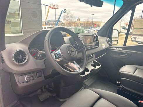 New 2025 Mercedes-Benz Sprinter 2500 image 17