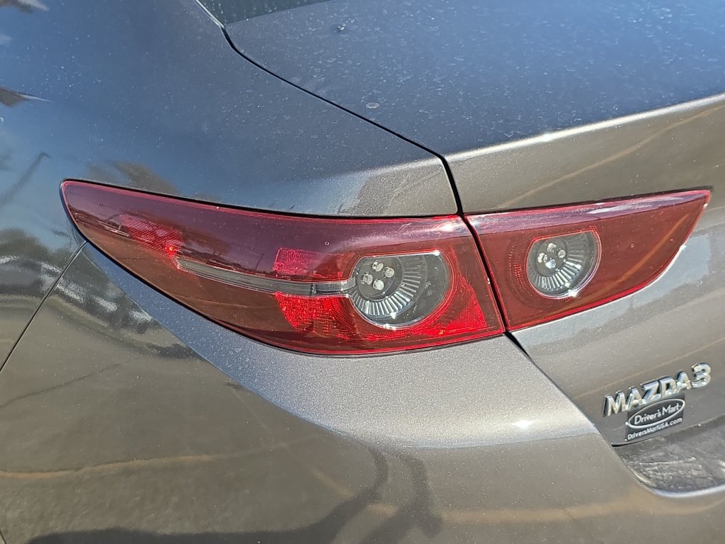 Used 2021 MAZDA MAZDA3 s FWD image 11