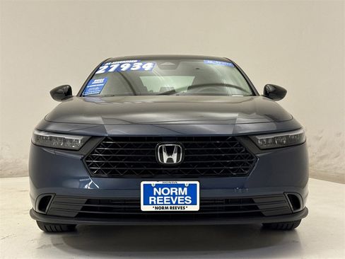 Certified 2025 Honda Accord SE image 3