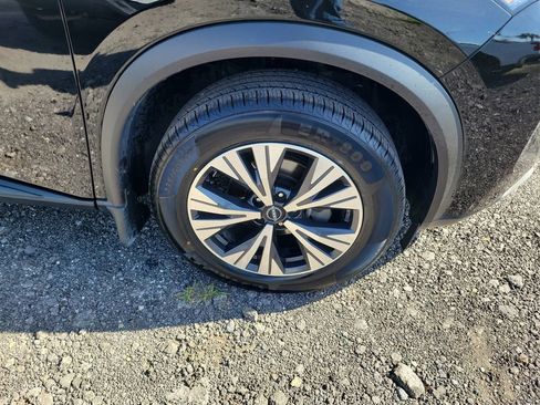 Used 2023 Nissan Rogue SV image 7