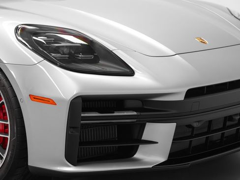 Certified 2026 Porsche Panamera GTS AWD/4WD image 19