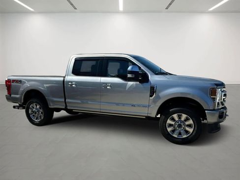 Used 2022 Ford F350 Platinum AWD/4WD image 5