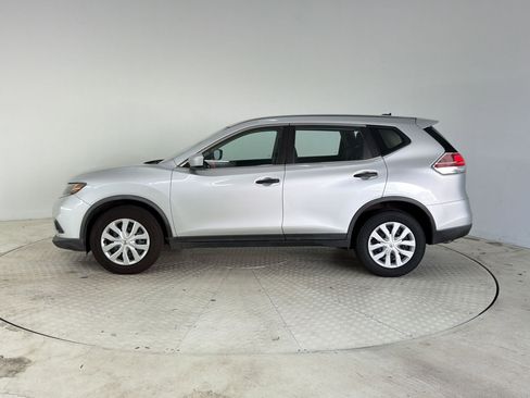 Used 2016 Nissan Rogue S FWD image 2
