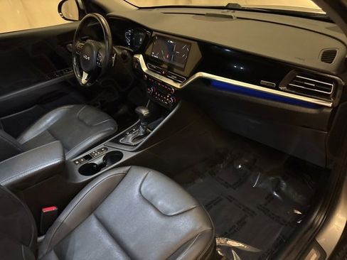 Certified 2022 Kia Niro EX Premium image 25