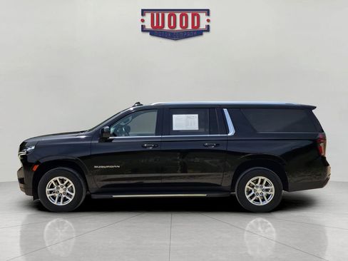 Used 2024 Chevrolet Suburban LT AWD/4WD image 4