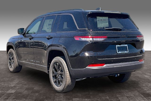 New 2026 Jeep Grand Cherokee 4WD image 3