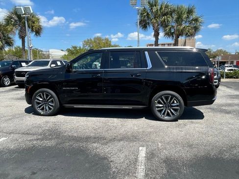 New 2026 Chevrolet Suburban LS w/ LS Custom Edition RWD image 4