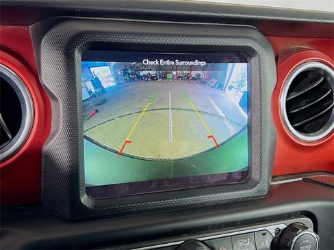 Used 2018 Jeep Wrangler Unlimited Rubicon image 12