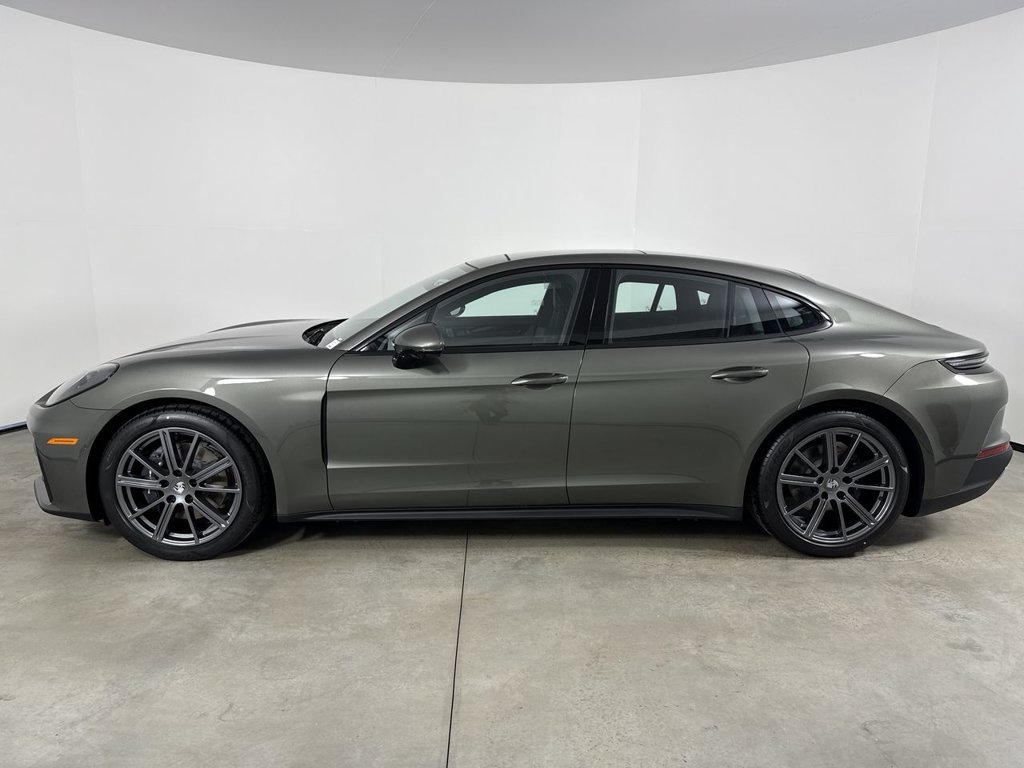 New 2026 Porsche Panamera 4 AWD/4WD image 2