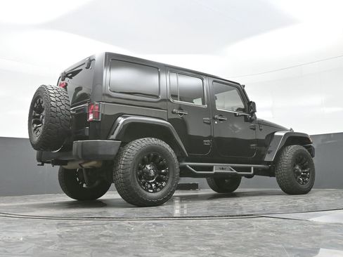 Used 2015 Jeep Wrangler Unlimited Sahara image 26