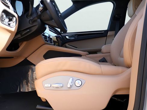 New 2026 Porsche Macan image 35