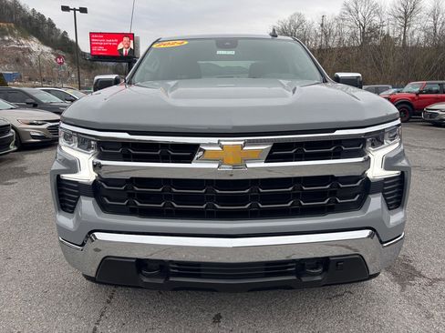 Used 2024 Chevrolet Silverado 1500 LT w/ Z71 Off-Road Package image 8