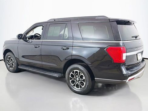 Used 2024 Ford Expedition XLT image 11