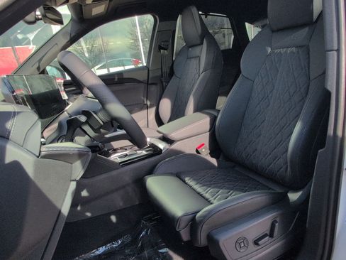 New 2025 Audi SQ5 Premium Plus image 18