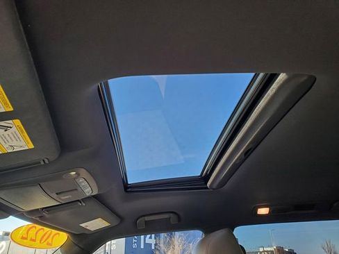 Certified 2022 Nissan Armada Platinum image 16