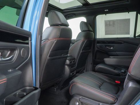 Certified 2025 Honda Pilot TrailSport image 47