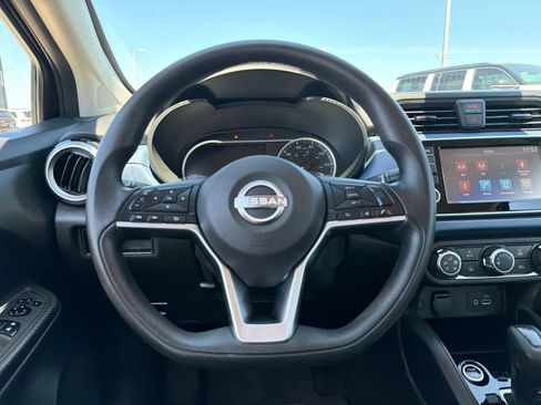 Used 2025 Nissan Versa SV FWD image 20