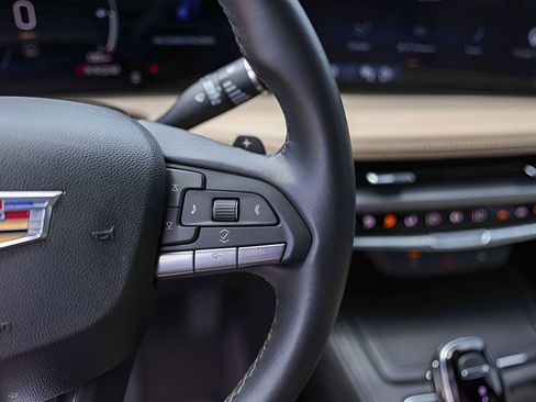 Certified 2024 Cadillac XT4 Luxury FWD image 12